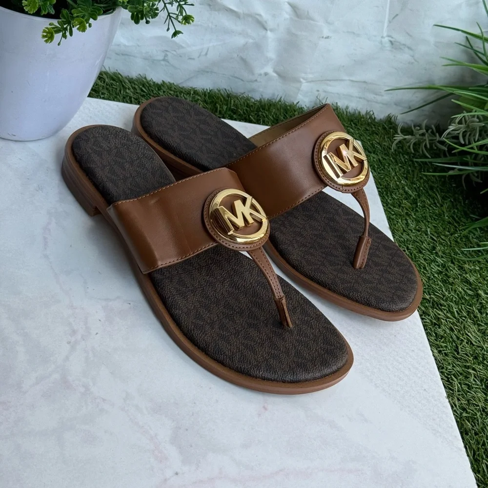 Michael Kors Kellan Thong Luggage 6.5 Brown Leather Sandals with Gold Buckle